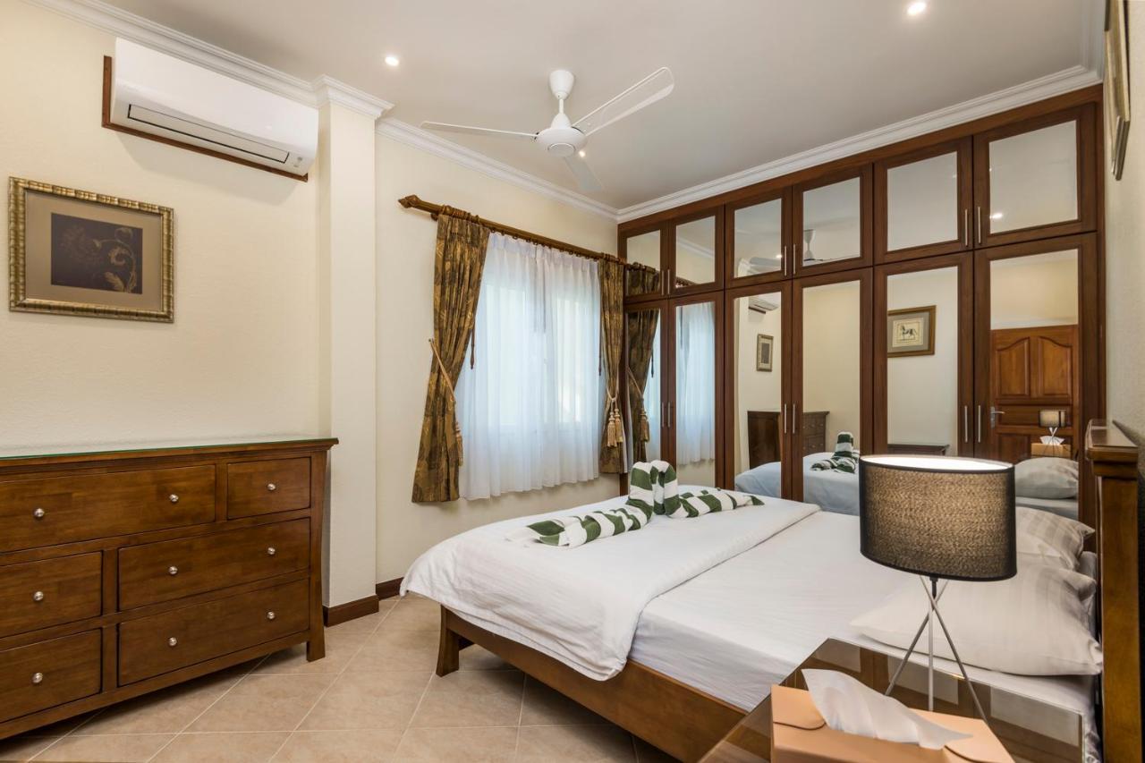 Village Austria Luxury Pool Villas Pattaya Exterior photo