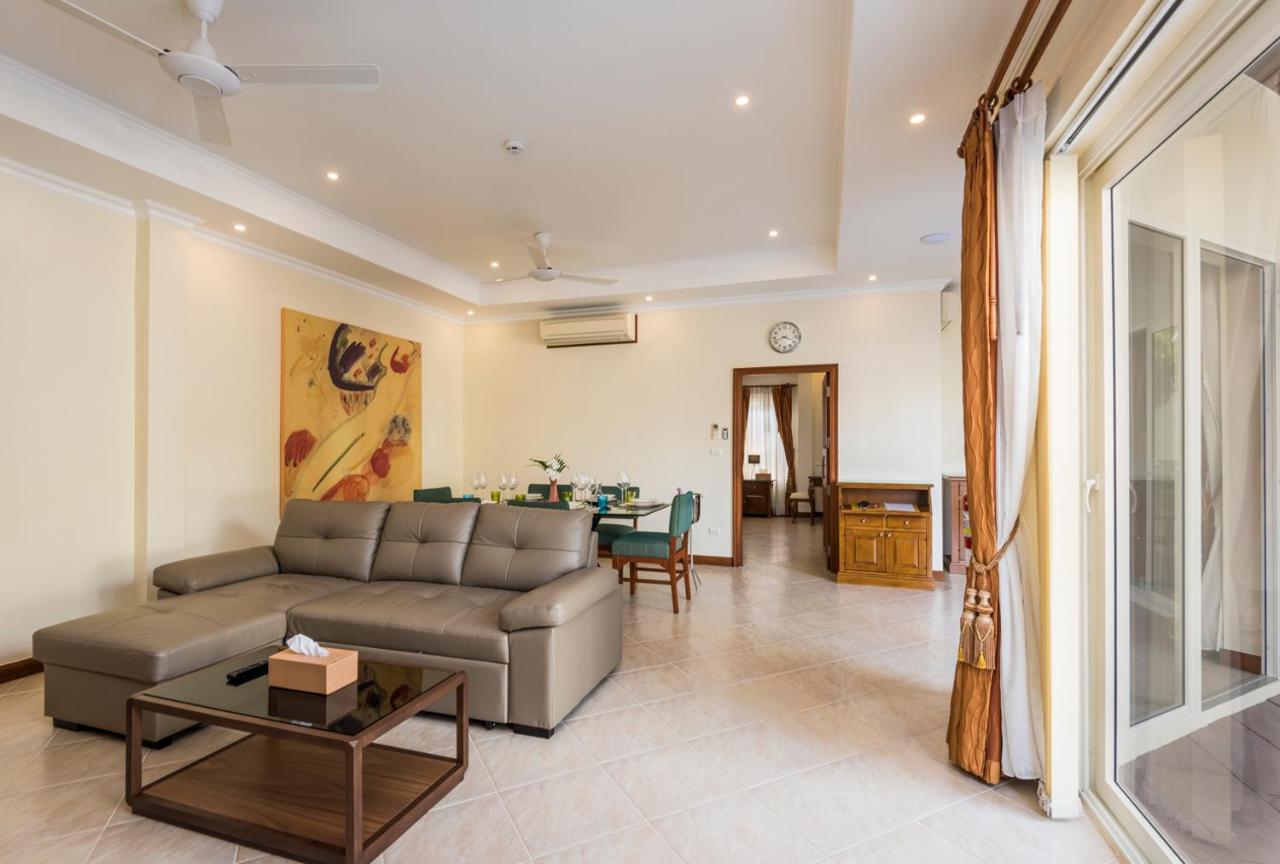 Village Austria Luxury Pool Villas Pattaya Exterior photo