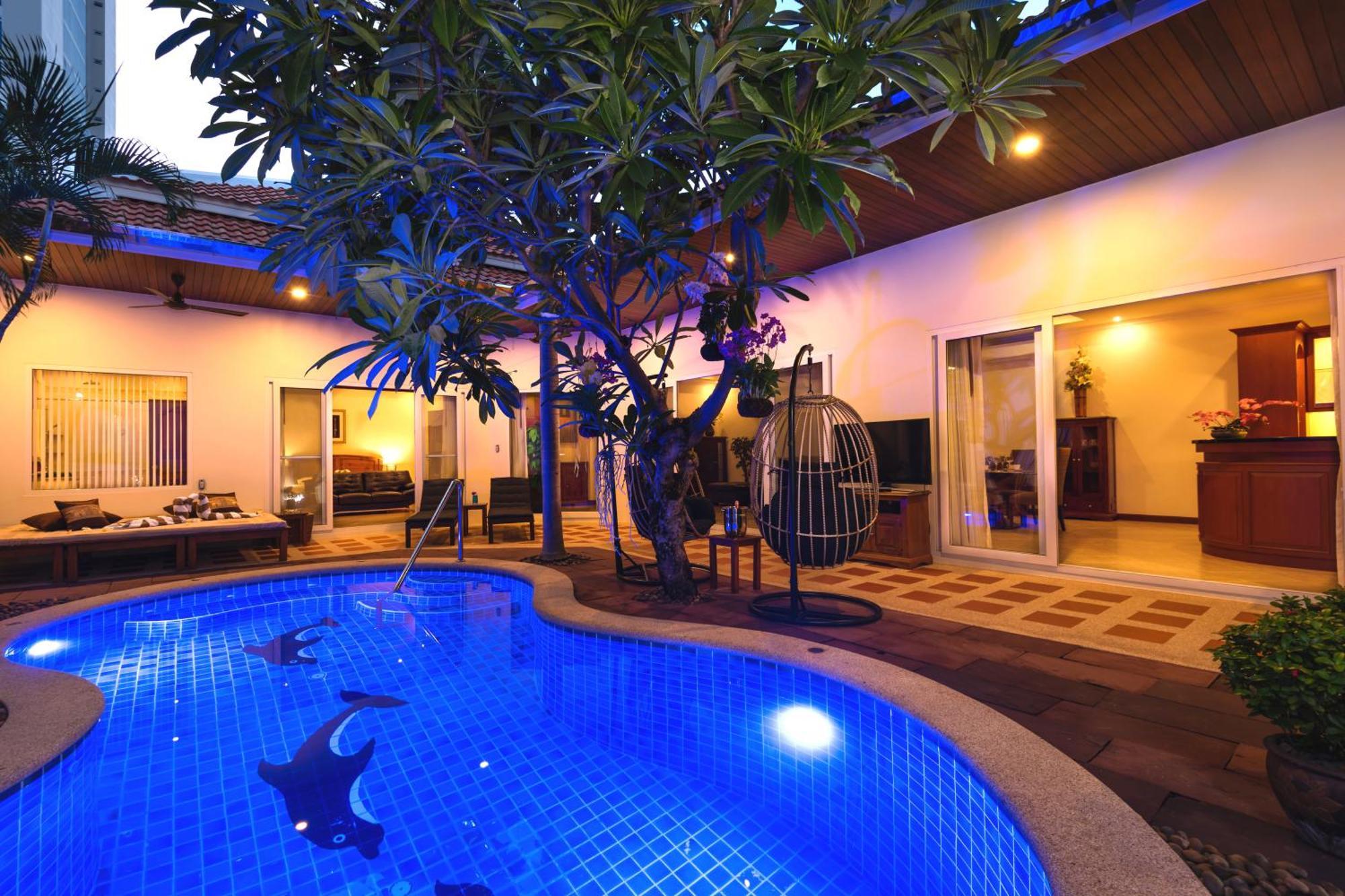 Village Austria Luxury Pool Villas Pattaya Exterior photo